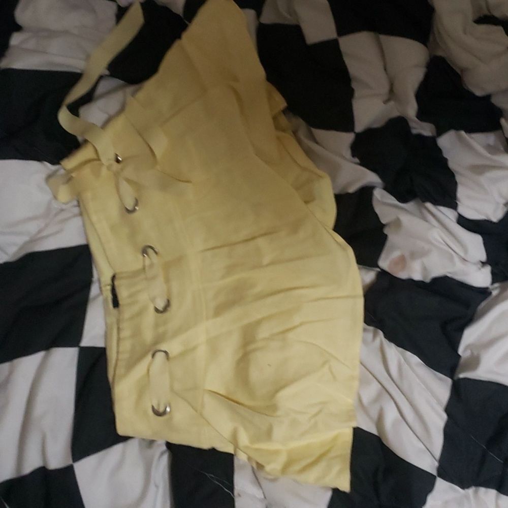 jazzie cute yellow pleated skirt with shorts